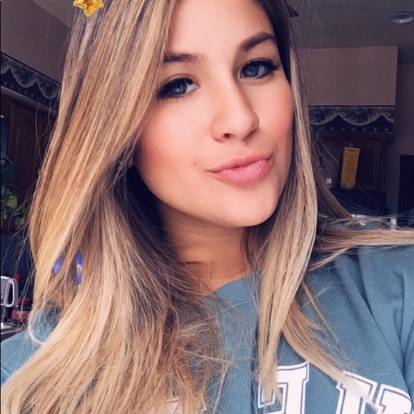 Meet your Posher, Carmen - Picture 1 of 1